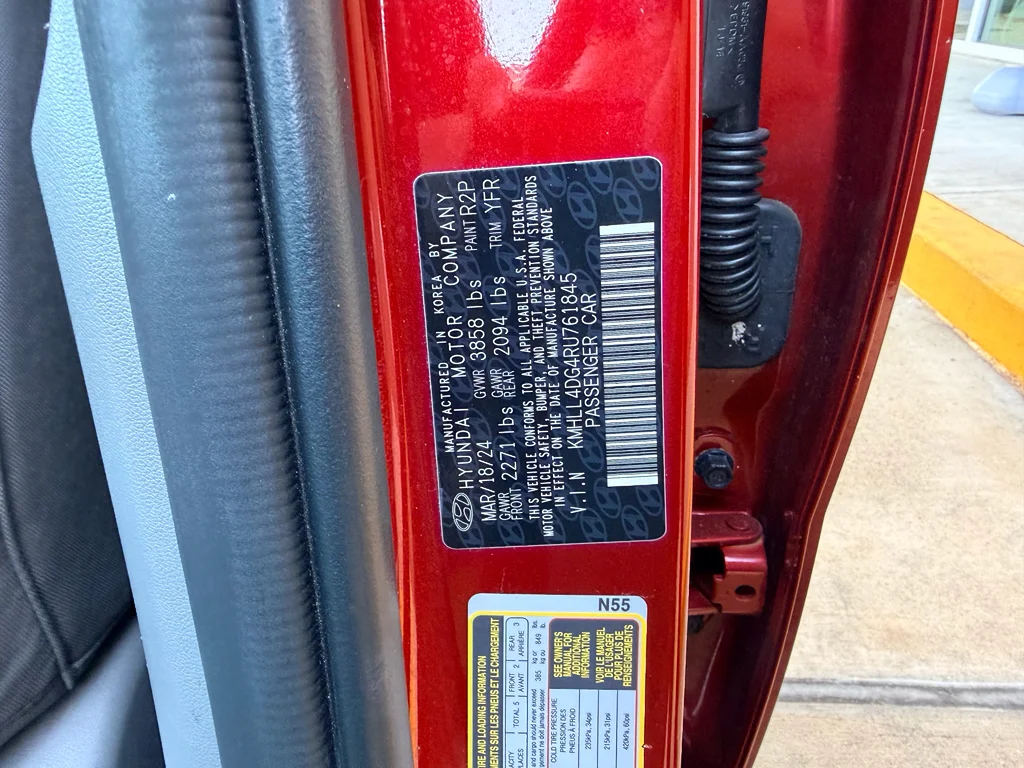 Used 2024 Ultimate Red Hyundai SE image 31