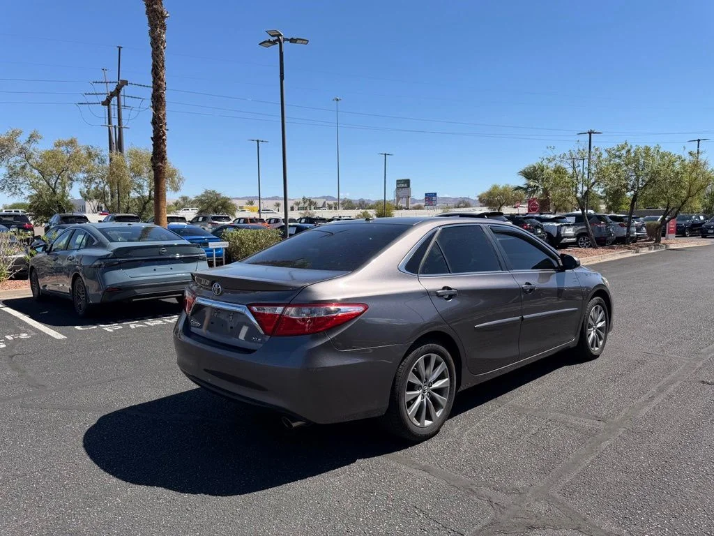 Used 2015 Gray Toyota XLE image 5