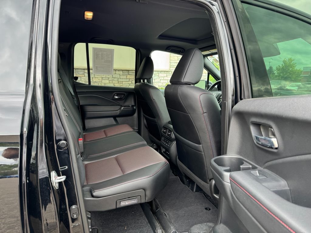 2024 Honda Ridgeline Black Edition - Photo 10
