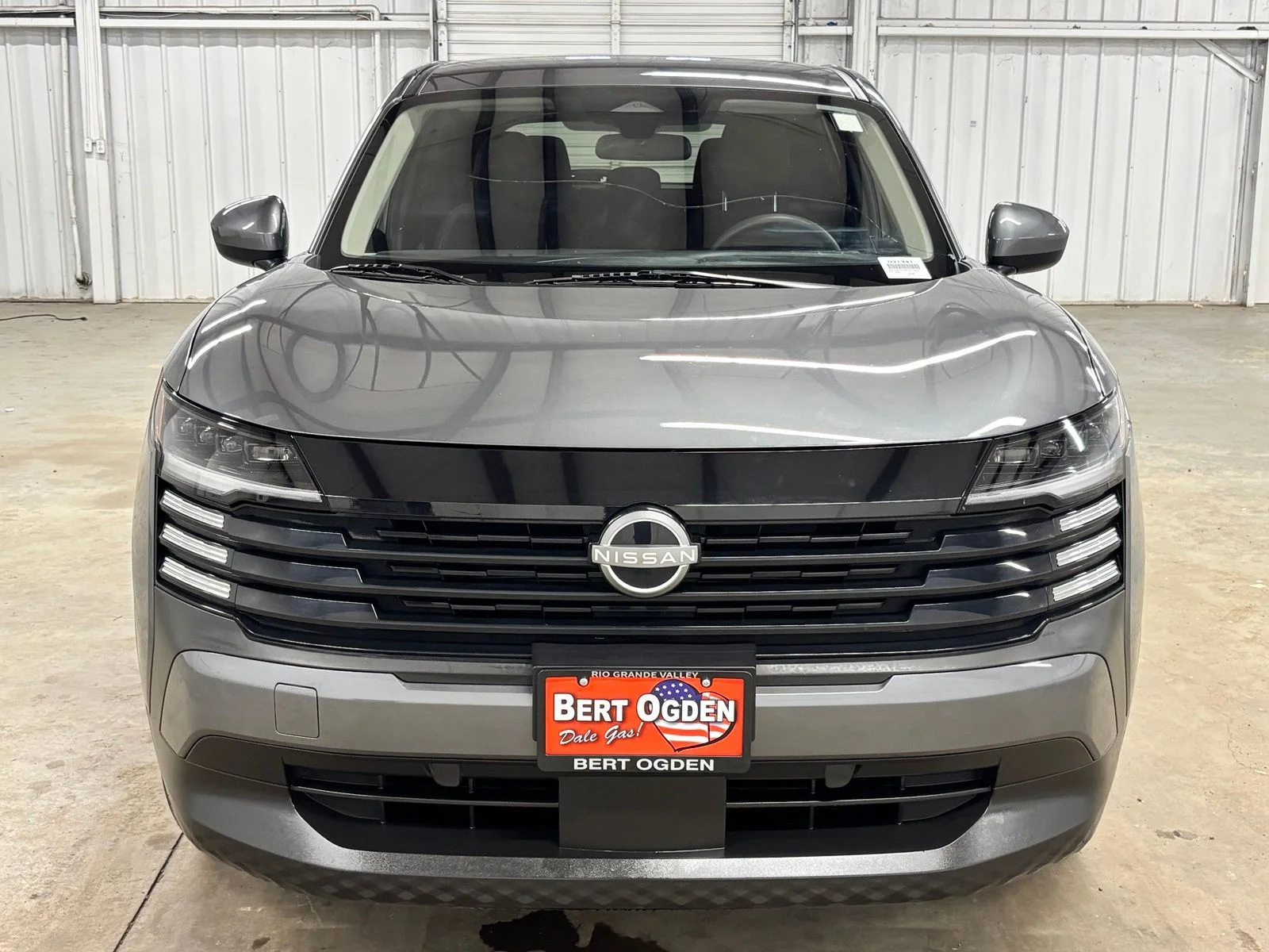 Used 2025 Gray Nissan SV image 2