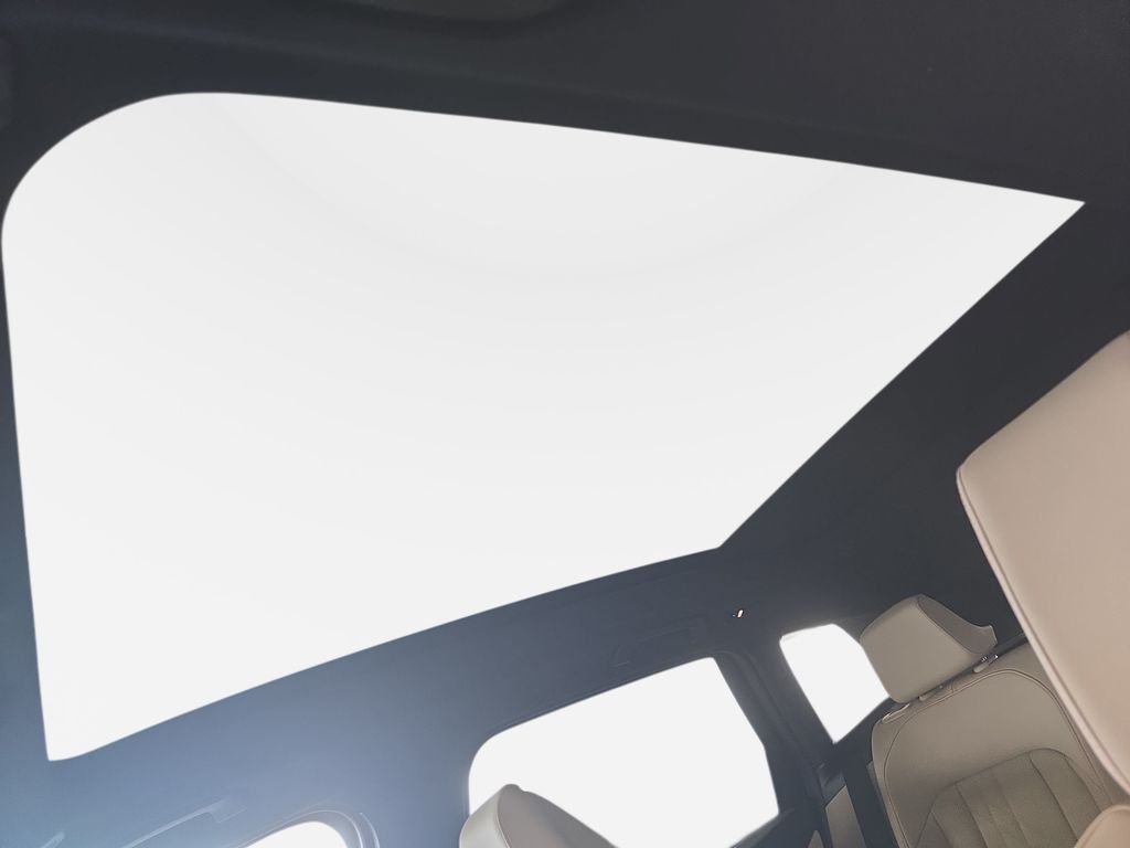 New 2026 Mineral White Metallic BMW 30 xDrive image 15
