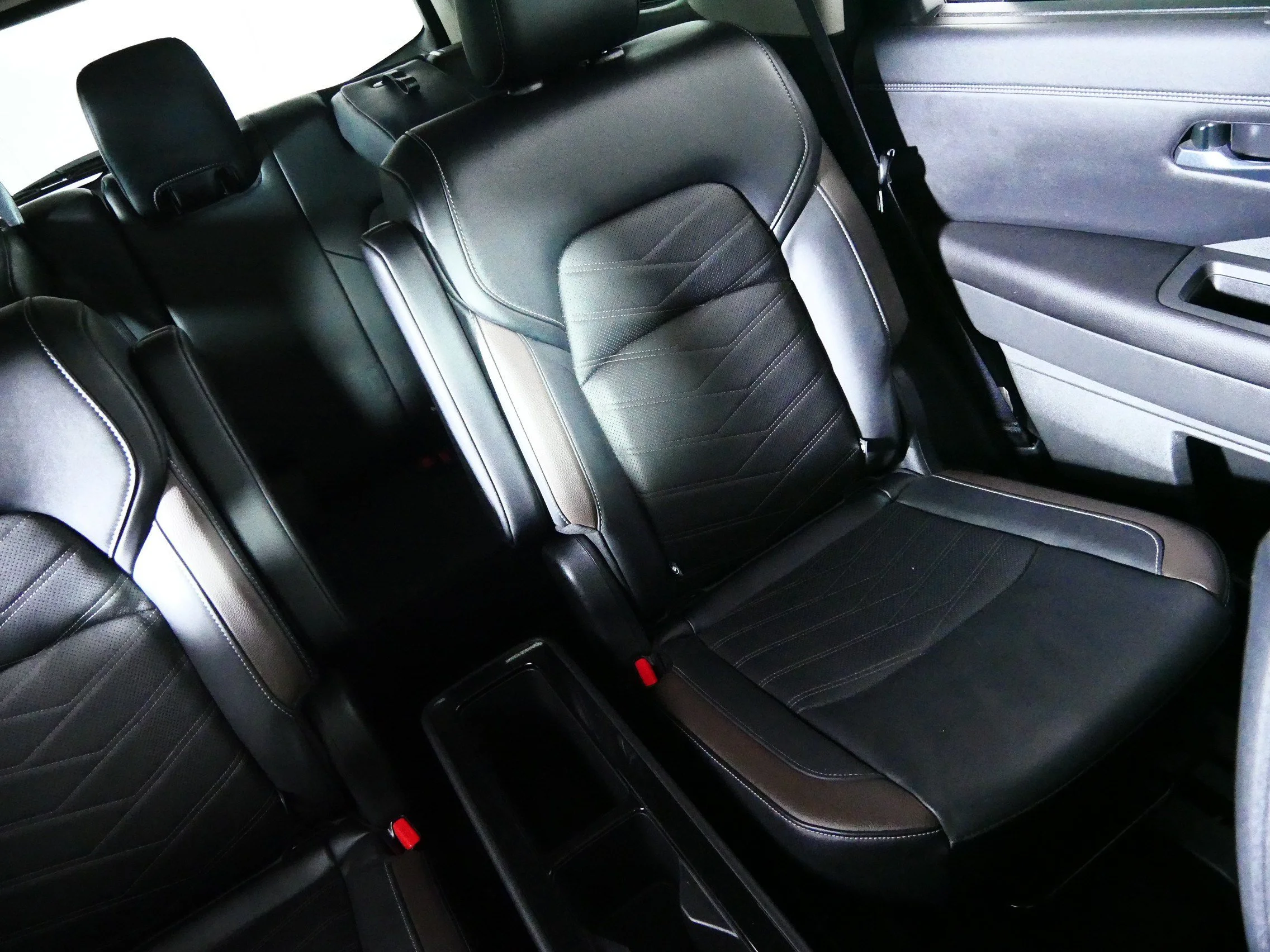 Used 2024 Solid Gray/Super Black Nissan Platinum image 14