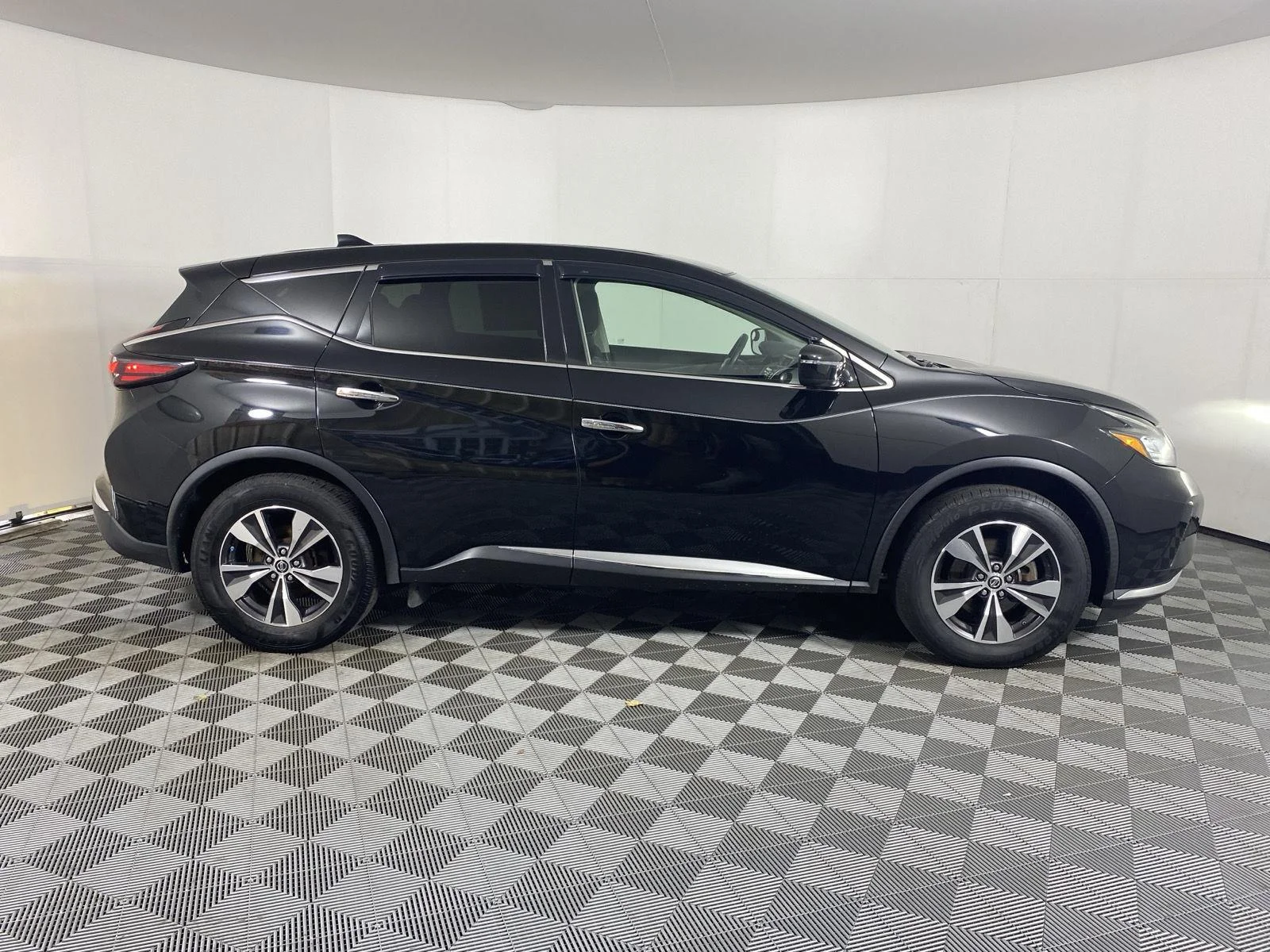 Used 2019 Magnetic Black Pearl Nissan S image 9