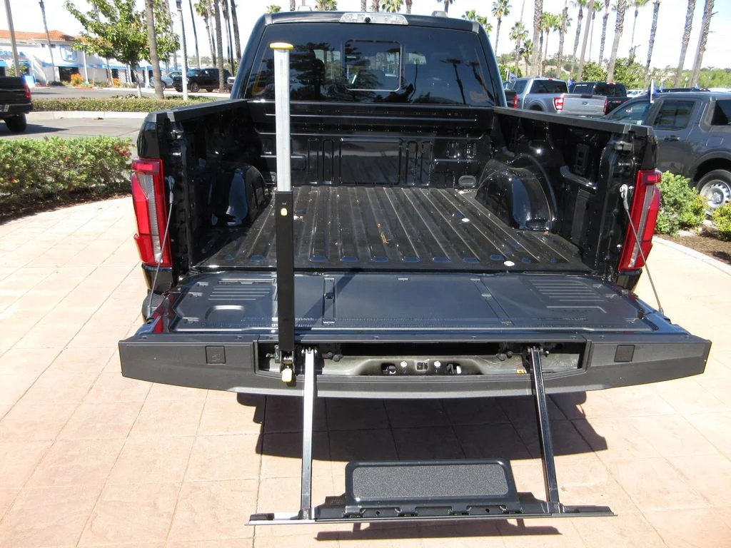 New 2026 Agate Black Metallic Ford Raptor image 28