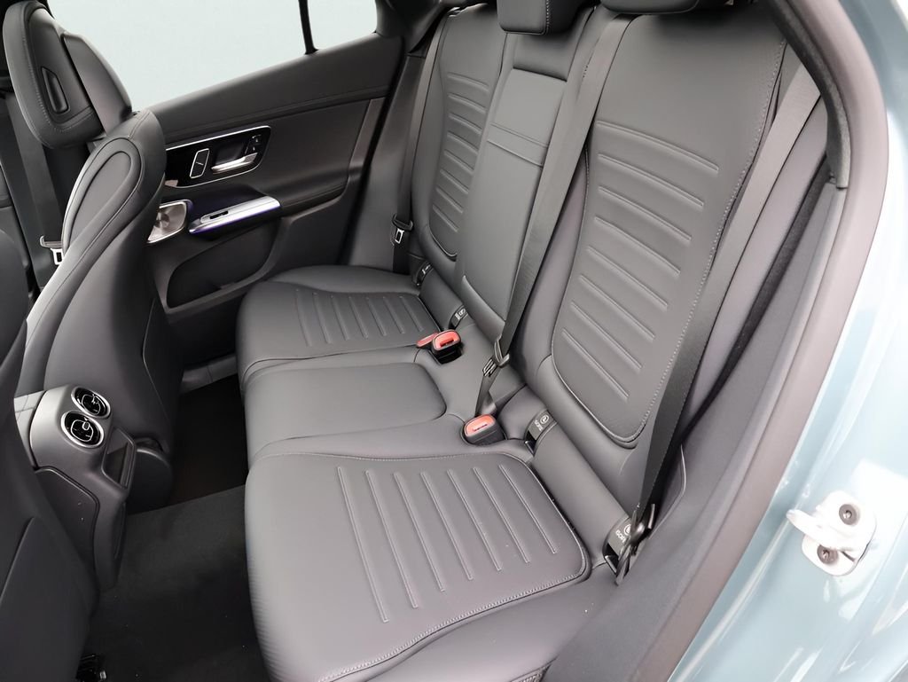 Used 2026 Verde Silver Metallic Mercedes-Benz GLC 350e image 22