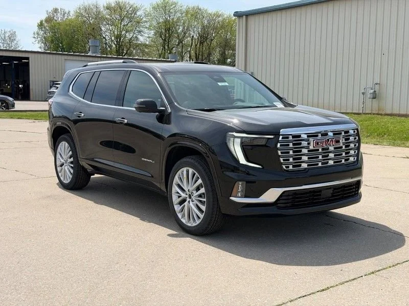 2026 GMC Acadia Denali AWD's photo