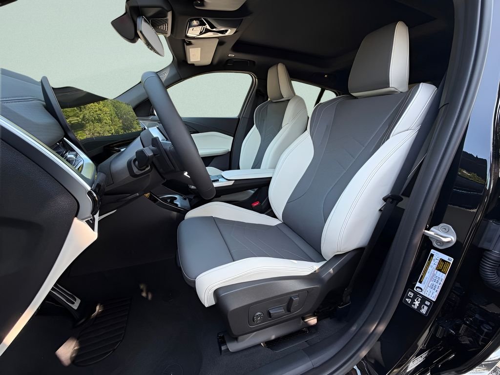 New 2026 Black Sapphire Metallic BMW xDrive28i image 10