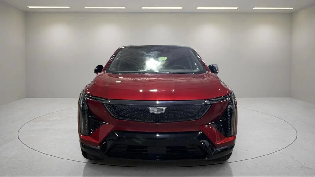 Used 2025 Cadillac OPTIQ Sport 2 with VIN 3GYK3GMR2SS137805 for sale in Waukesha, WI
