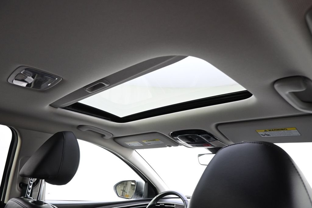 Certified Used 2024 White Pearl Hyundai SEL image 13