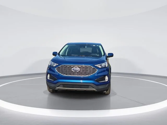 Used 2024 Blue Ford SEL image 3