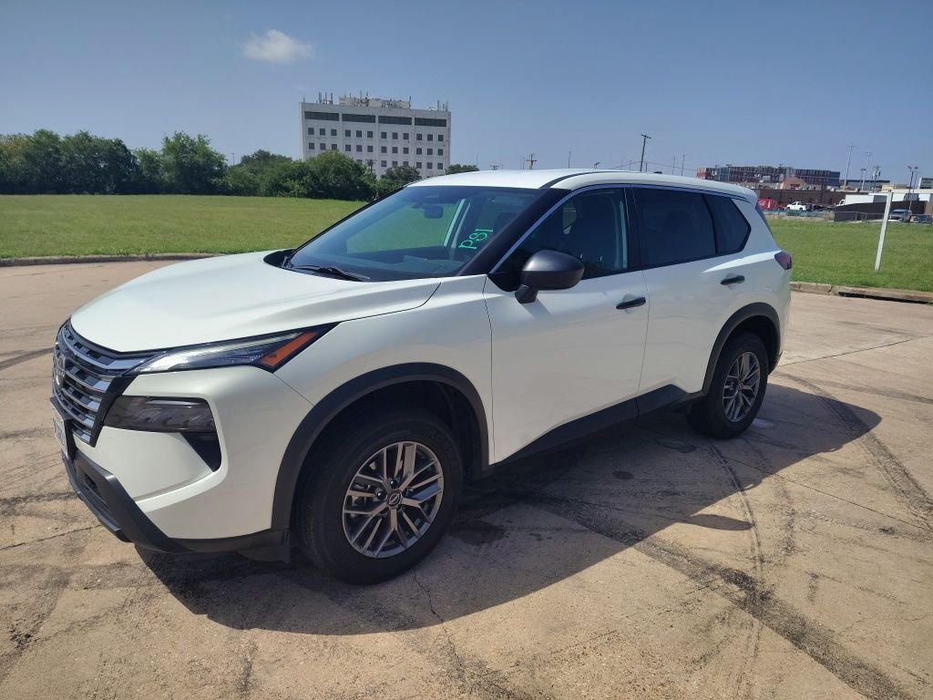 Used 2024 White Nissan S image 1