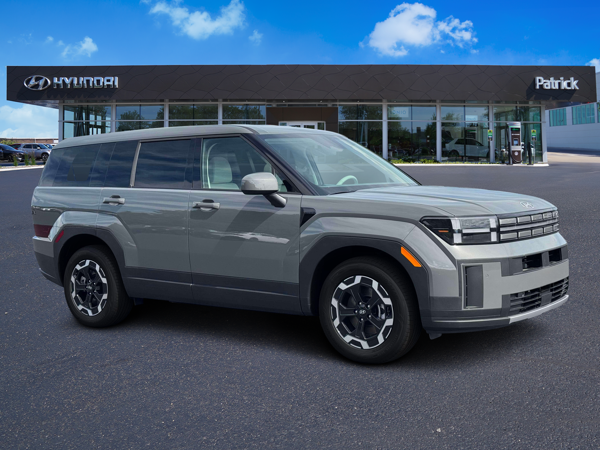 New 2027 Hampton Gray Hyundai SE image 10