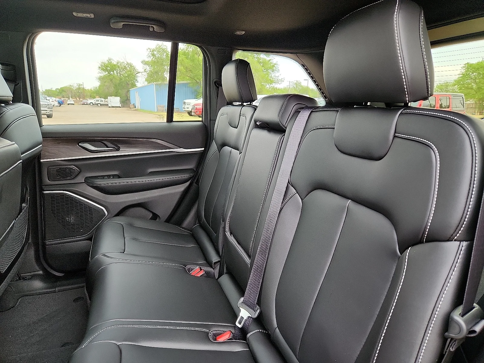 New 2026 Gray Jeep LIMITED 4X4 image 9