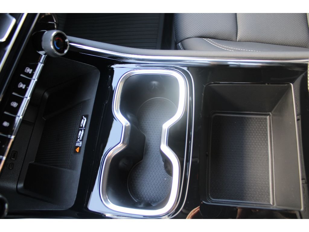 2026 Chevrolet Traverse LT - Photo 16