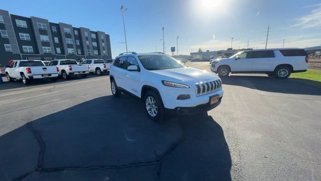 Used 2017 Jeep Cherokee Latitude with VIN 1C4PJMCS0HW500927 for sale in Sioux City, IA