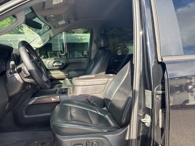 Used 2019 Black Chevrolet RST image 9