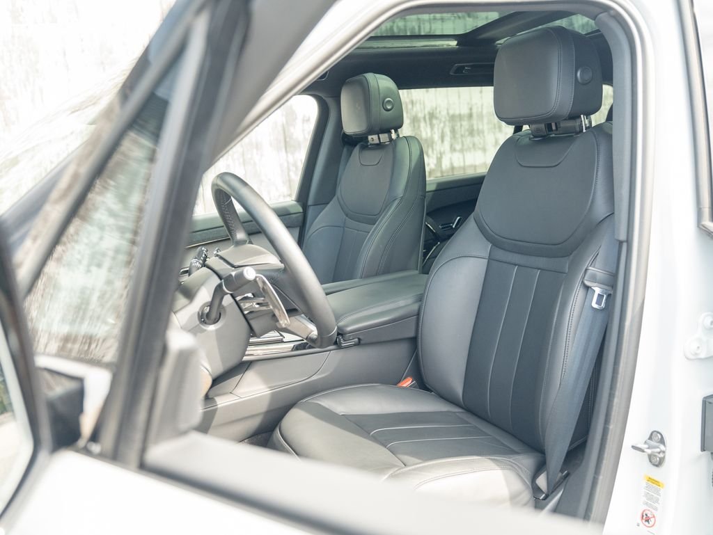 Certified Used 2025 White Land Rover S image 20