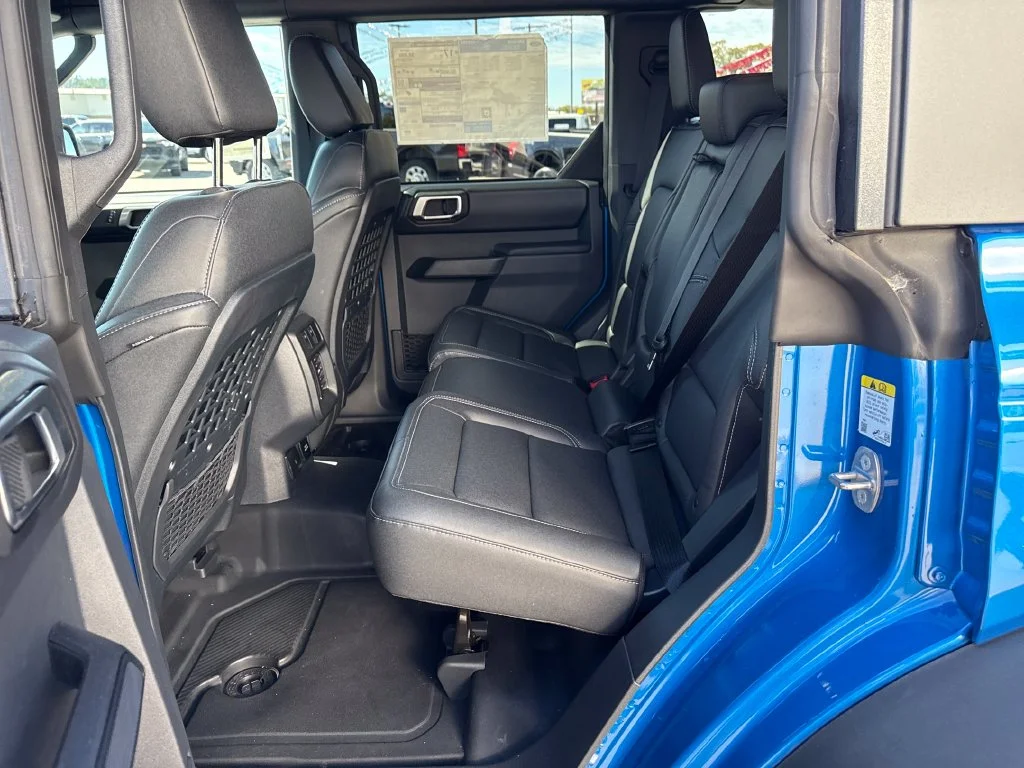 New 2026 Velocity Blue Metallic Ford Badlands® image 33