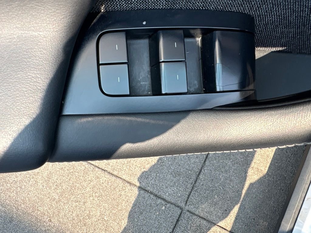 Used 2022 White Tesla Base image 14