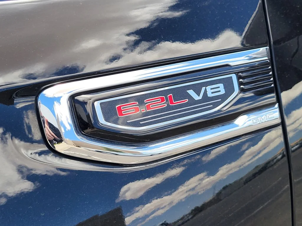 Used 2022 Onyx Black GMC Denali image 9