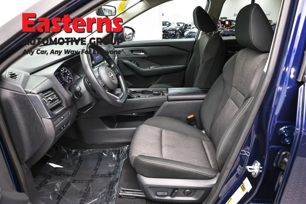 Used 2024 Blue Nissan SV image 13
