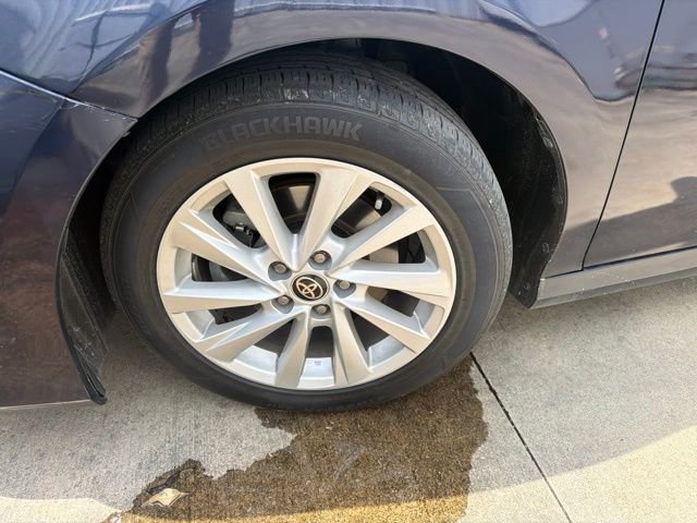 Used 2022  Toyota LE image 10