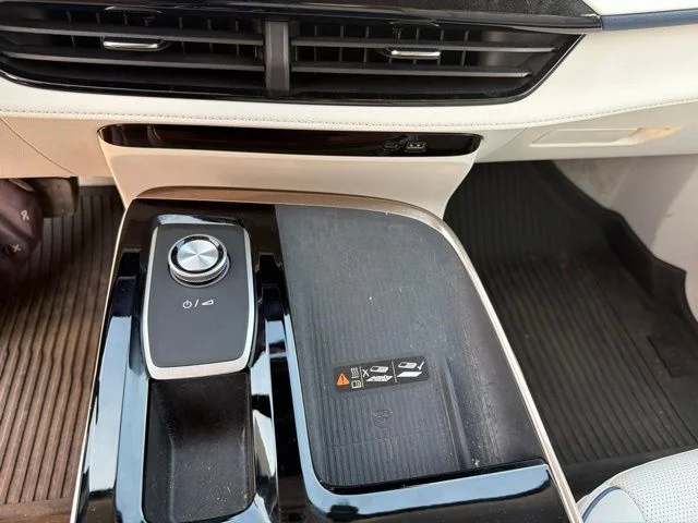 Used 2025 Blue Buick Avenir image 17
