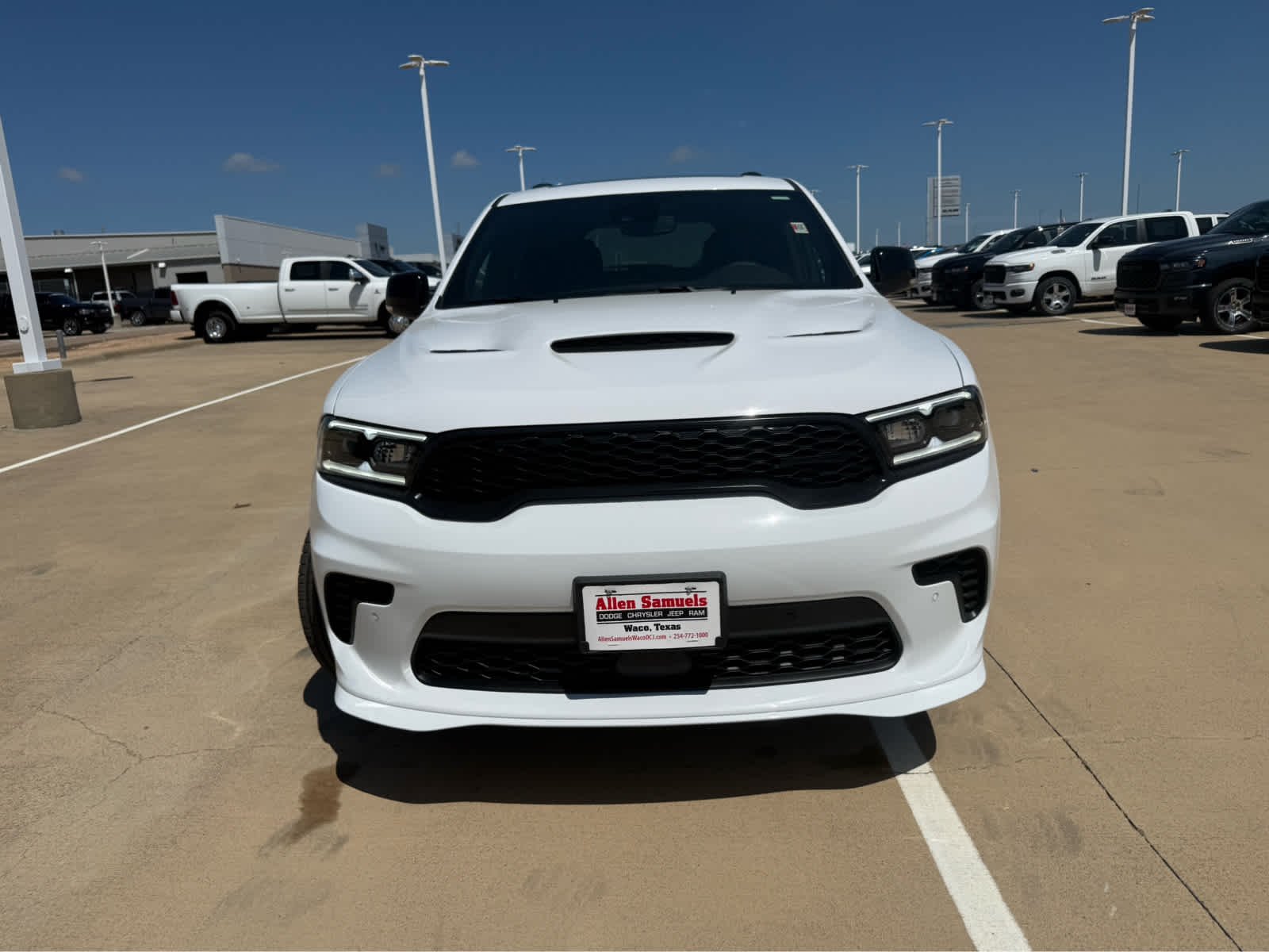 New 2026 White Knuckle Clear-Coat Exterior Paint Dodge GT Plus HEMI V8 image 5