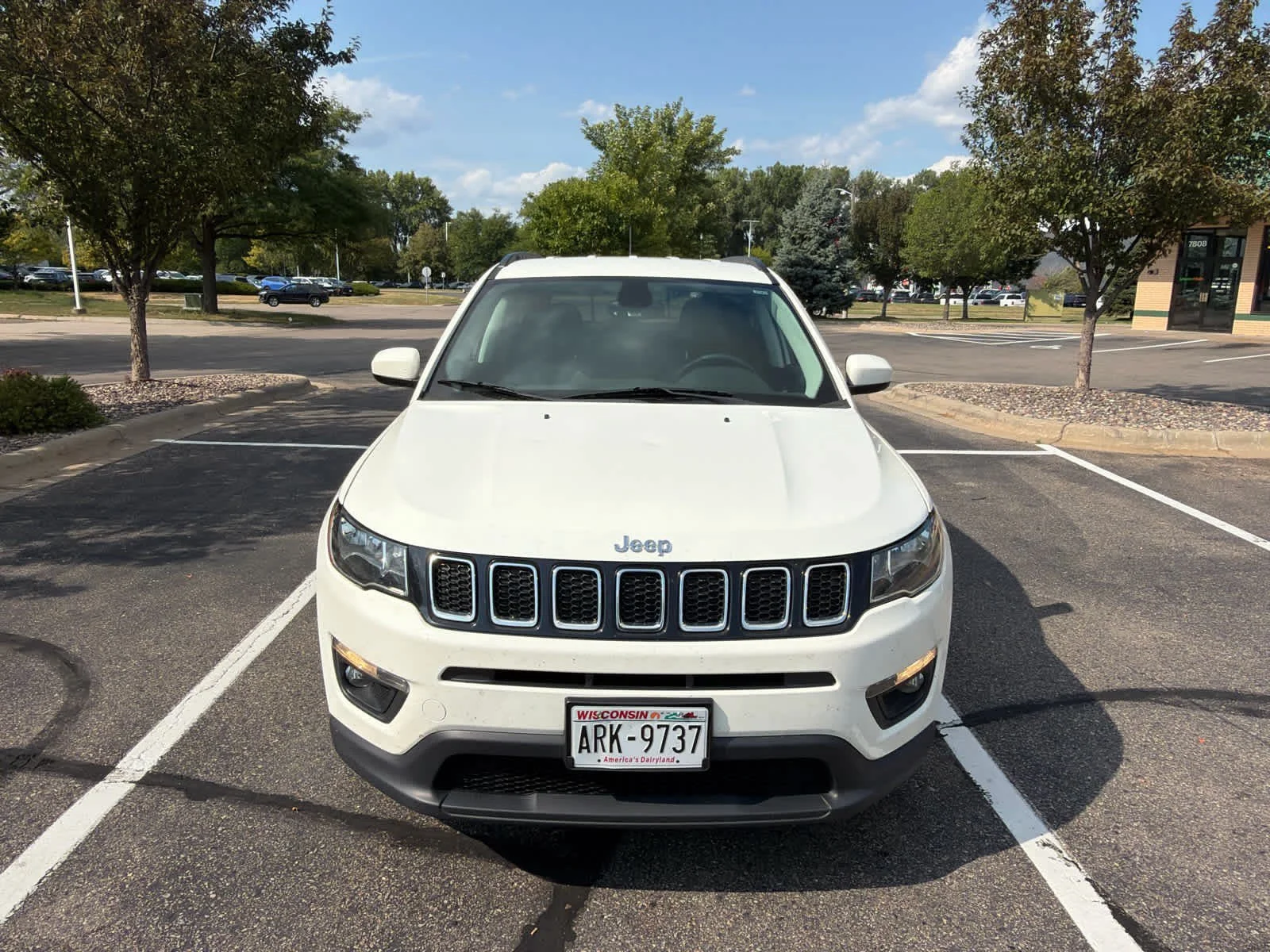 Used 2018 White Clearcoat Jeep Latitude image 4