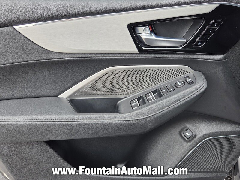 Used 2024 Liquid Carbon Metallic Acura SH-AWD image 17