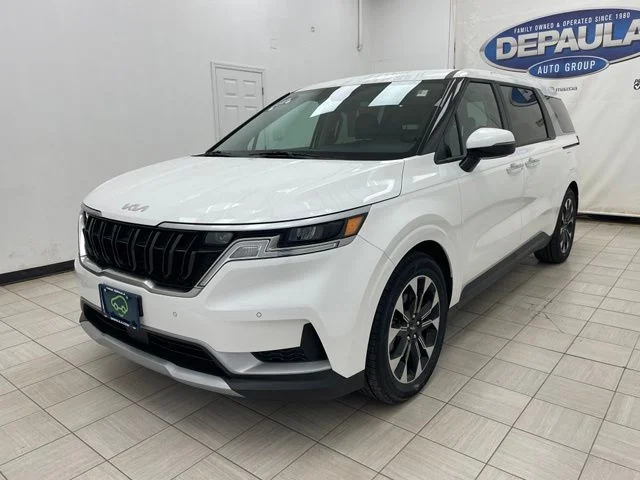 Certified Used 2024 White Kia  image 21