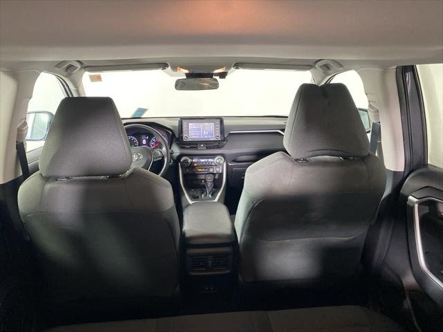 2020 Toyota RAV4 XLE - Photo 14