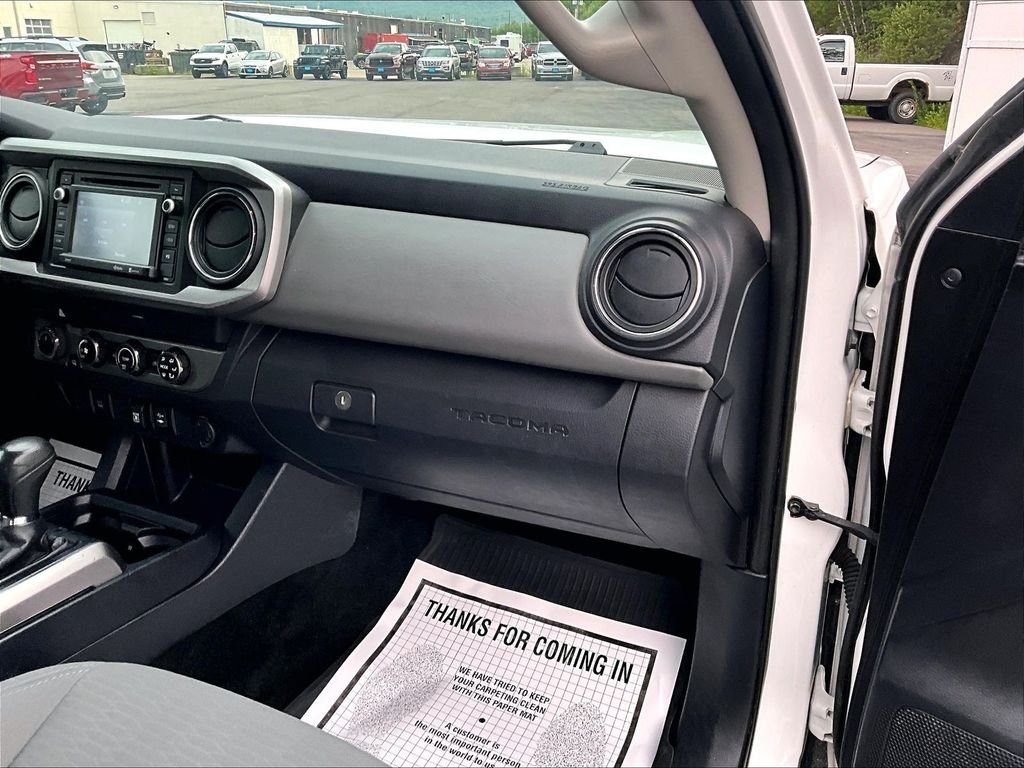 Used 2019 Super White Toyota SR5 image 13