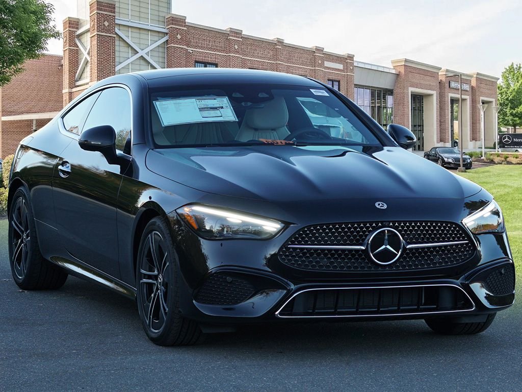 Used 2026 Obsidian Black Metallic Mercedes-Benz CLE 300 image 3
