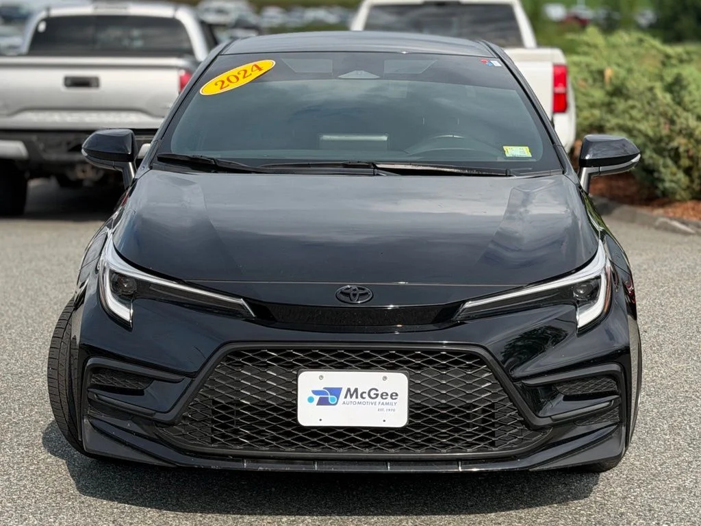 Certified Used 2025 Black Toyota SE image 2
