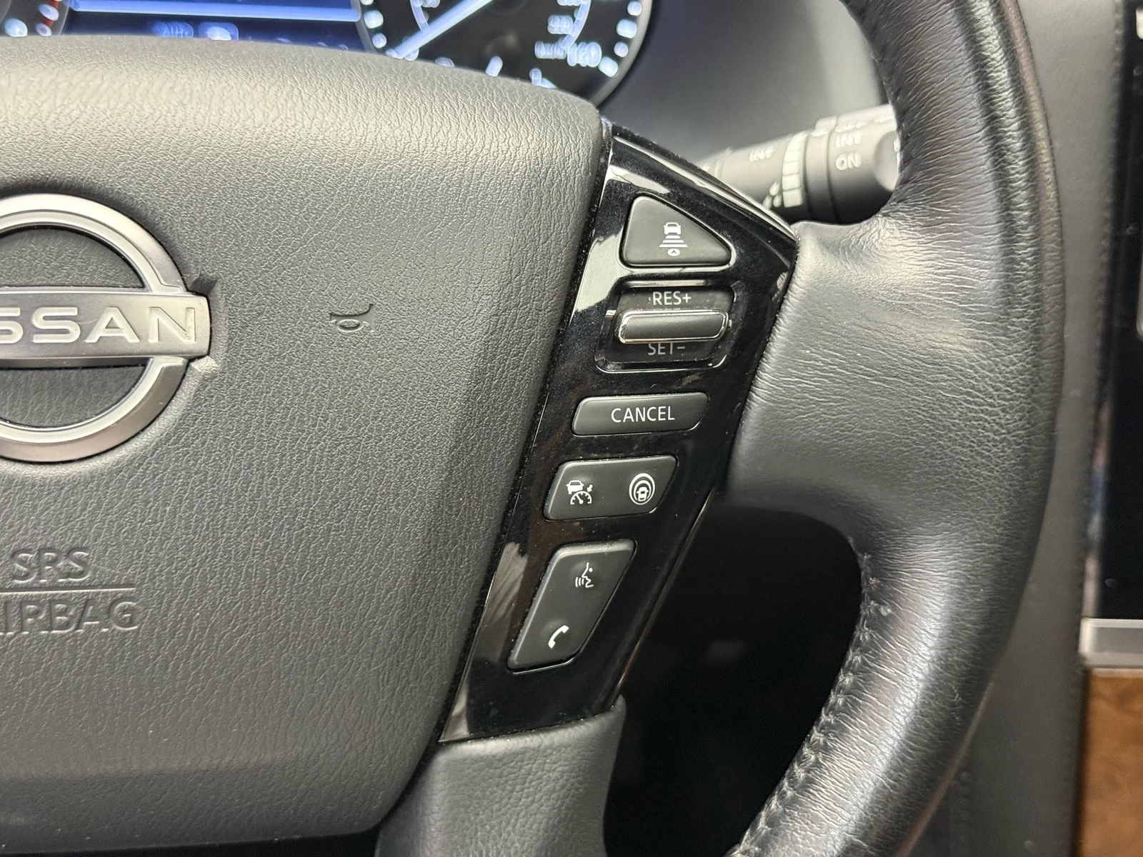 Used 2024 Super Black (kh3) Nissan SL image 13