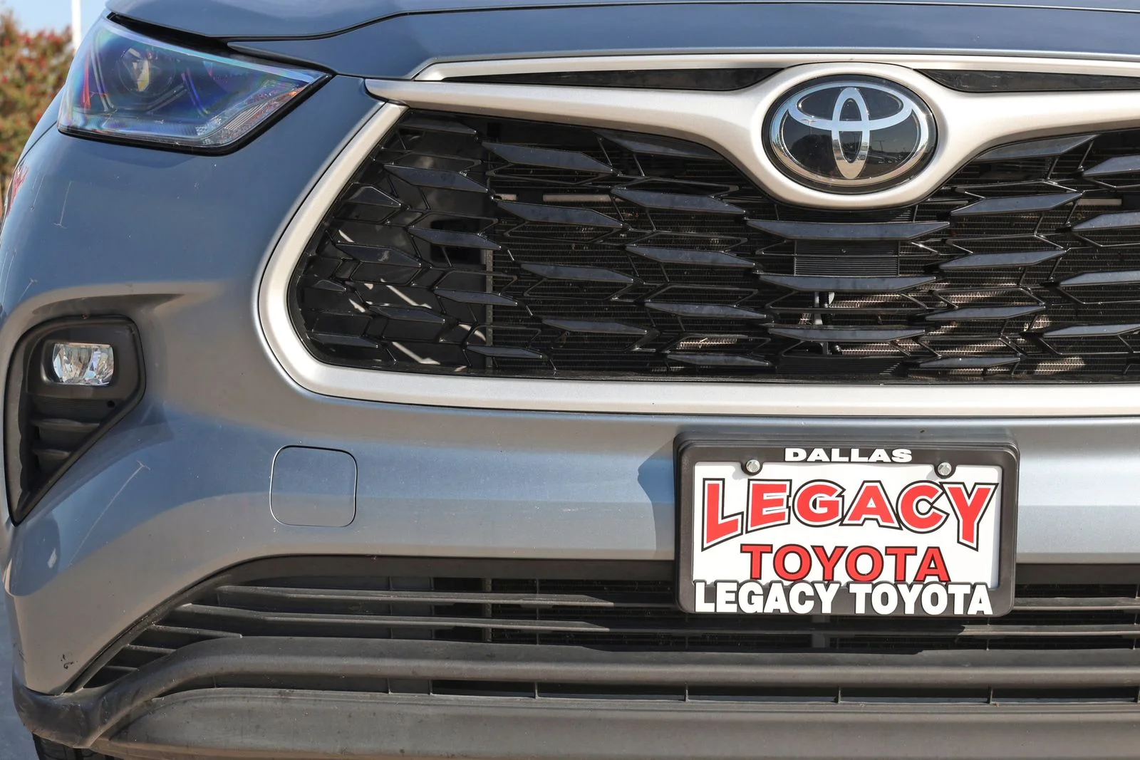 Used 2023 Blue Toyota LE image 10