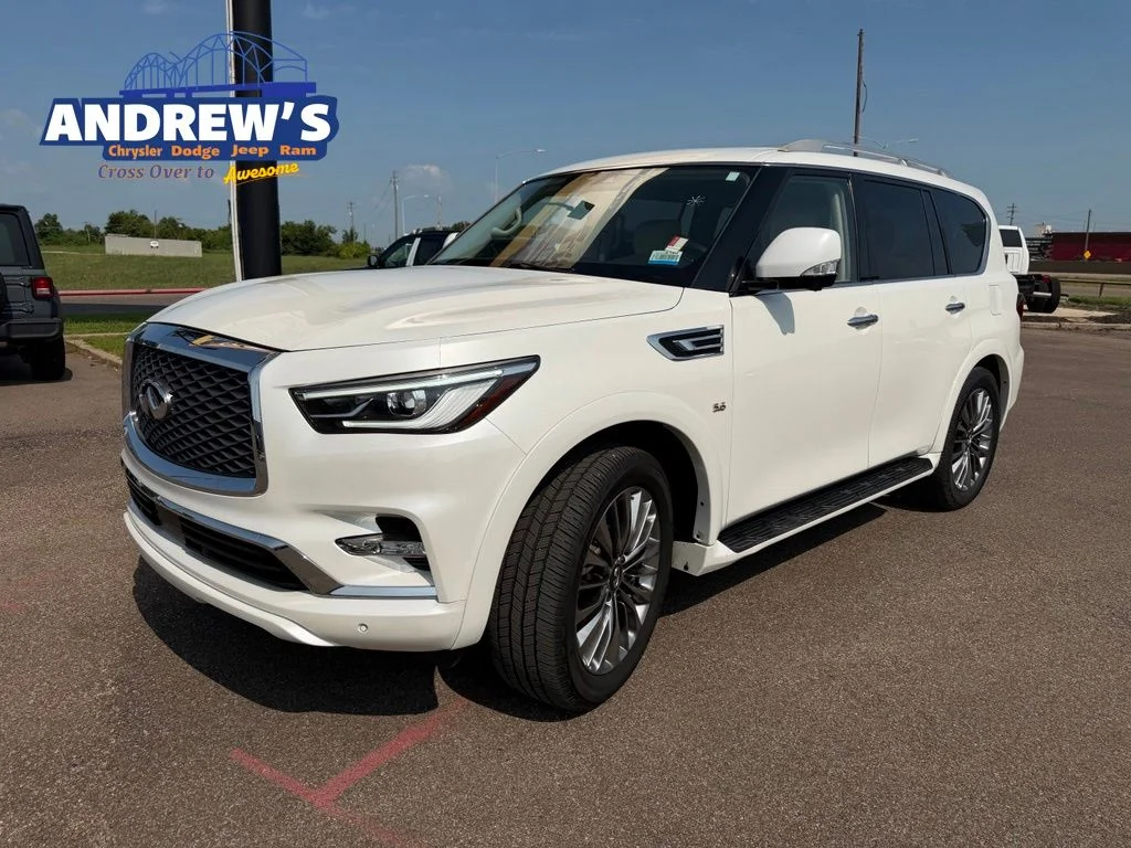 Used 2018 White INFINITI Base image 1