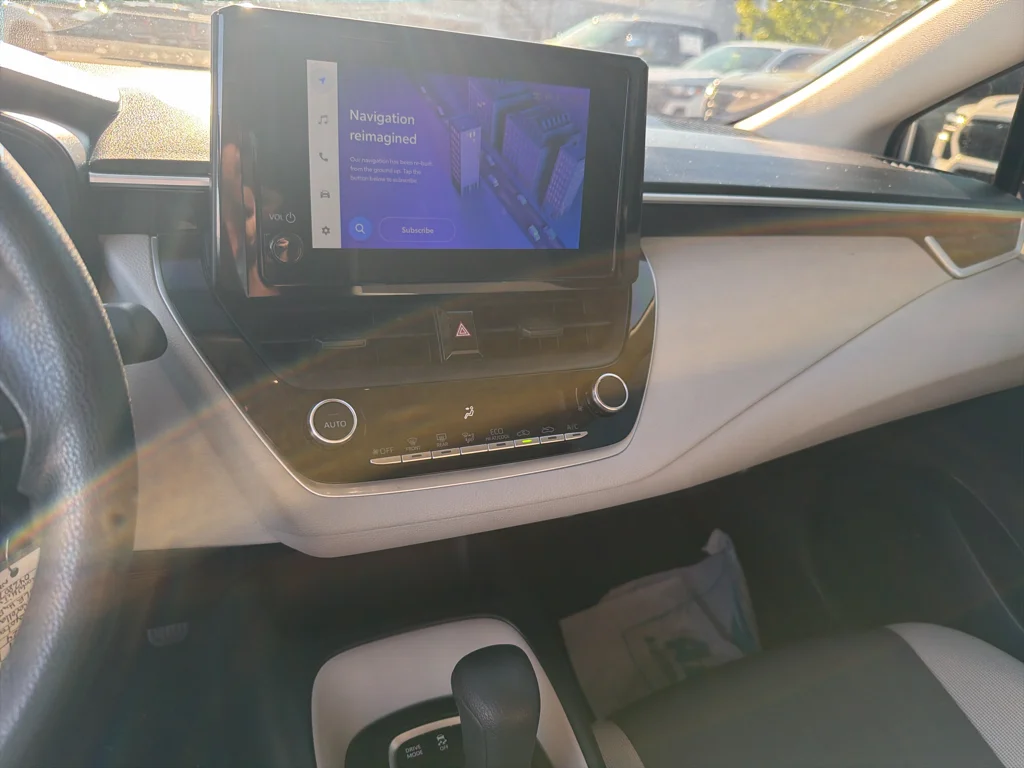 Used 2024 Wind Chill Pearl Toyota Hybrid LE image 10