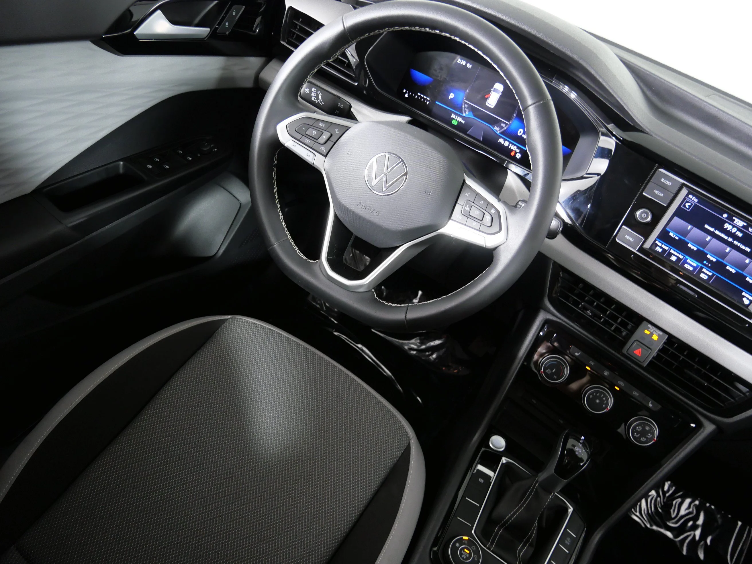 Certified Used 2023 Silver Volkswagen S image 9
