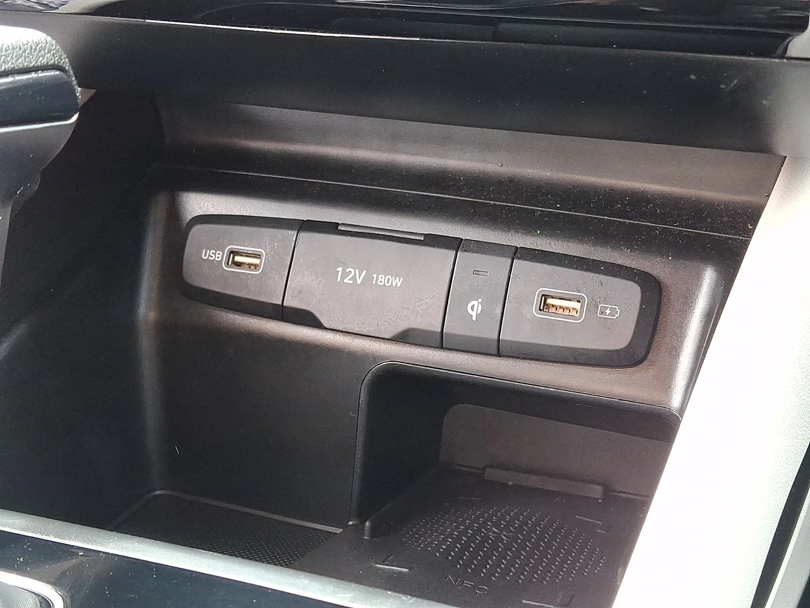 Used 2023 Black Hyundai SEL image 23