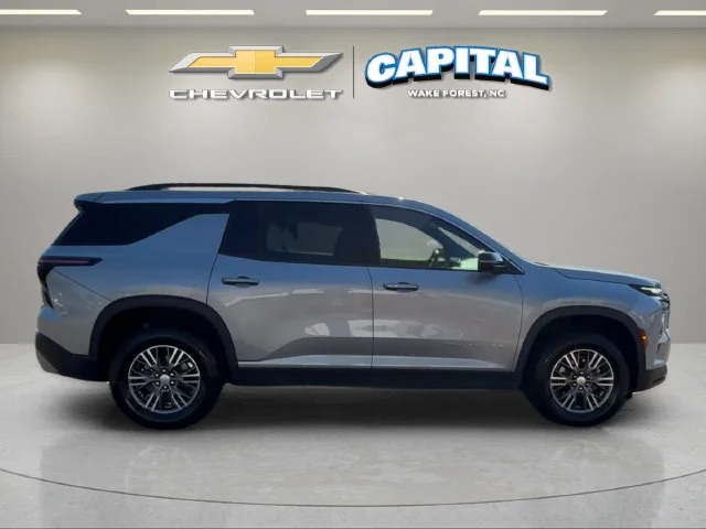 Used 2025 Gray Chevrolet LT image 6