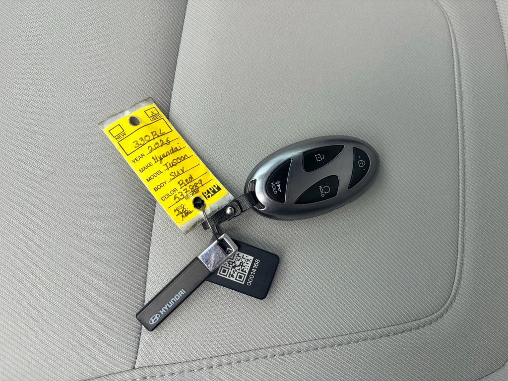 Used 2025 Ultimate Red Hyundai SEL image 35