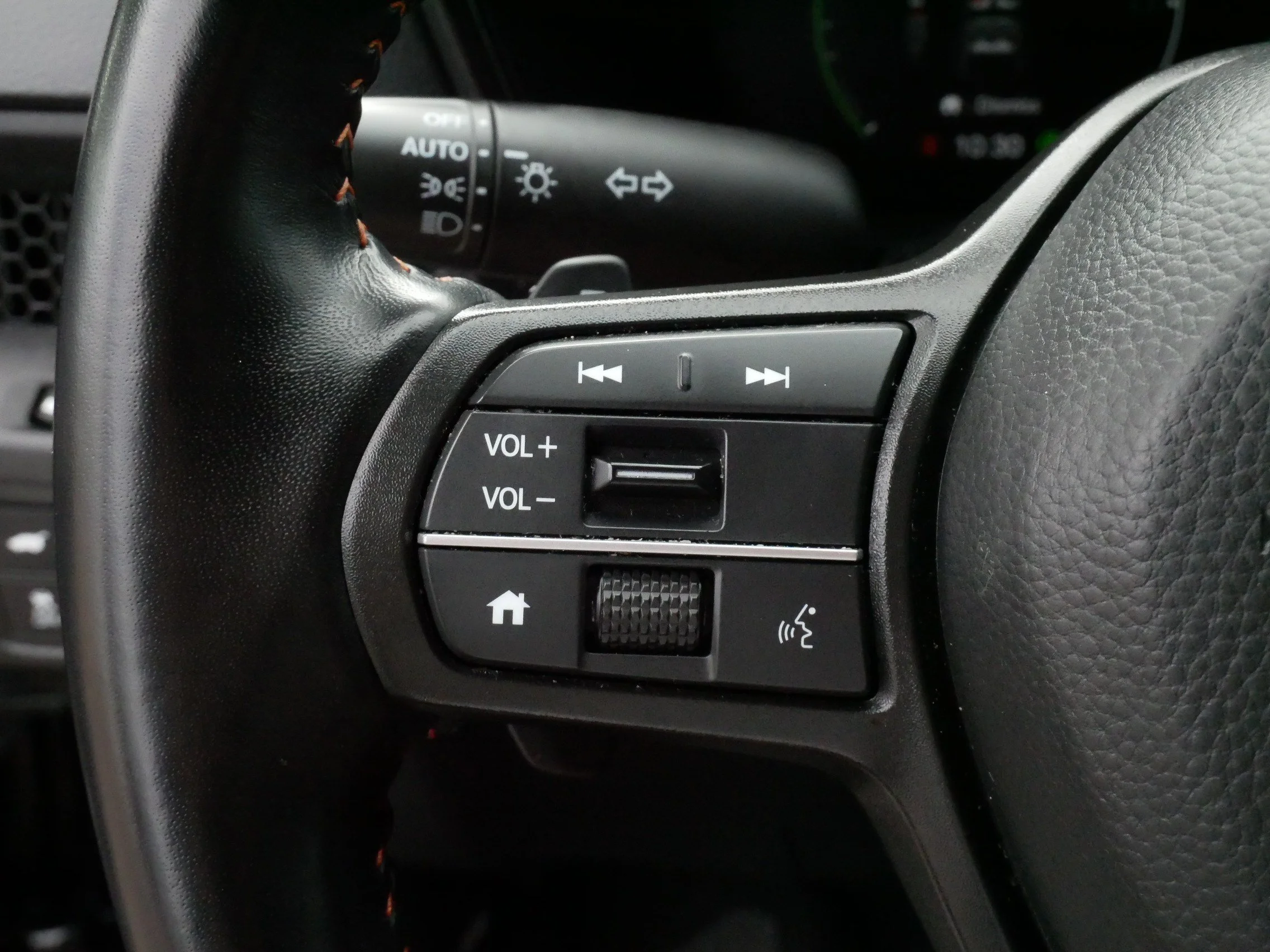 Used 2025 Crystal Black Pearl Honda Sport-L image 26