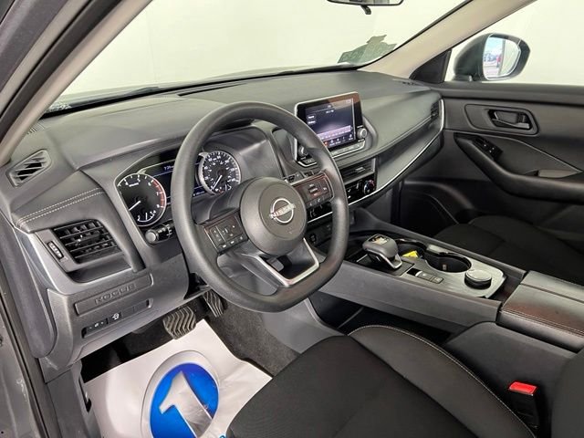 Used 2024 Gray Nissan S image 12