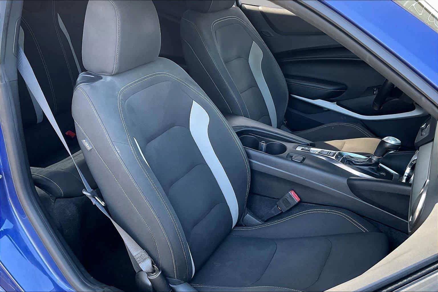Used 2020 RIVERSIDE BLUE METALLIC Chevrolet 1LT image 9
