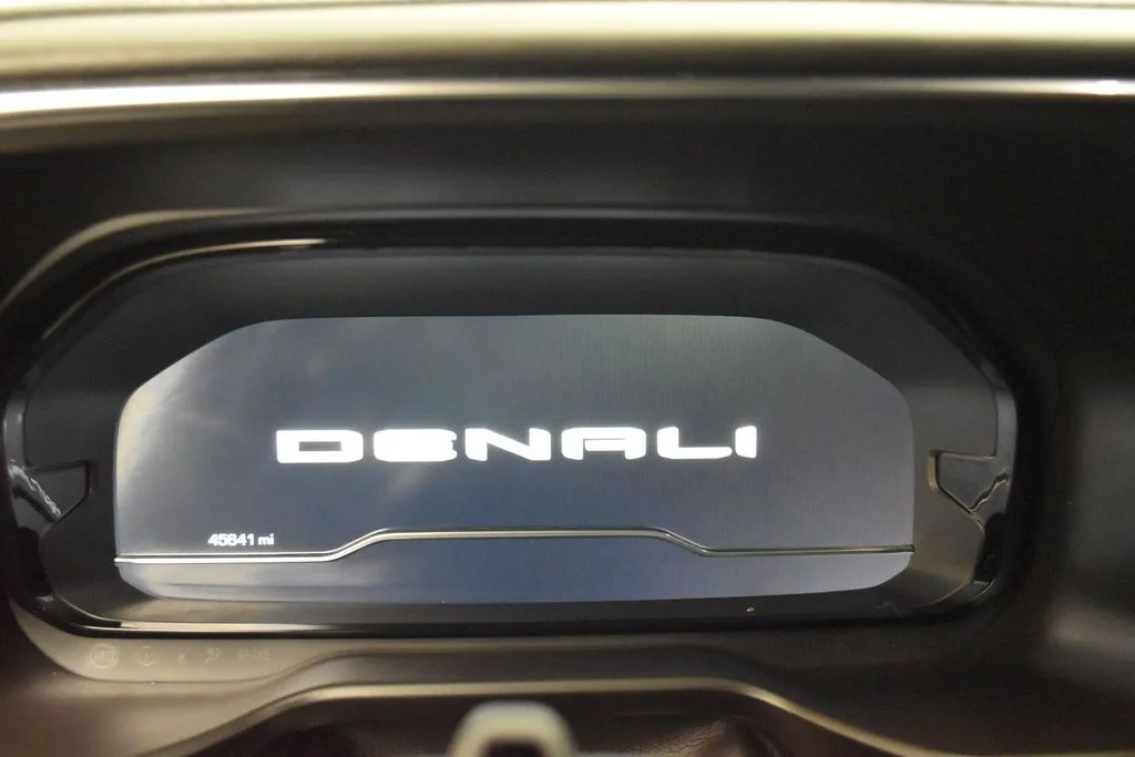 Used 2023 Blue GMC Denali Ultimate image 9
