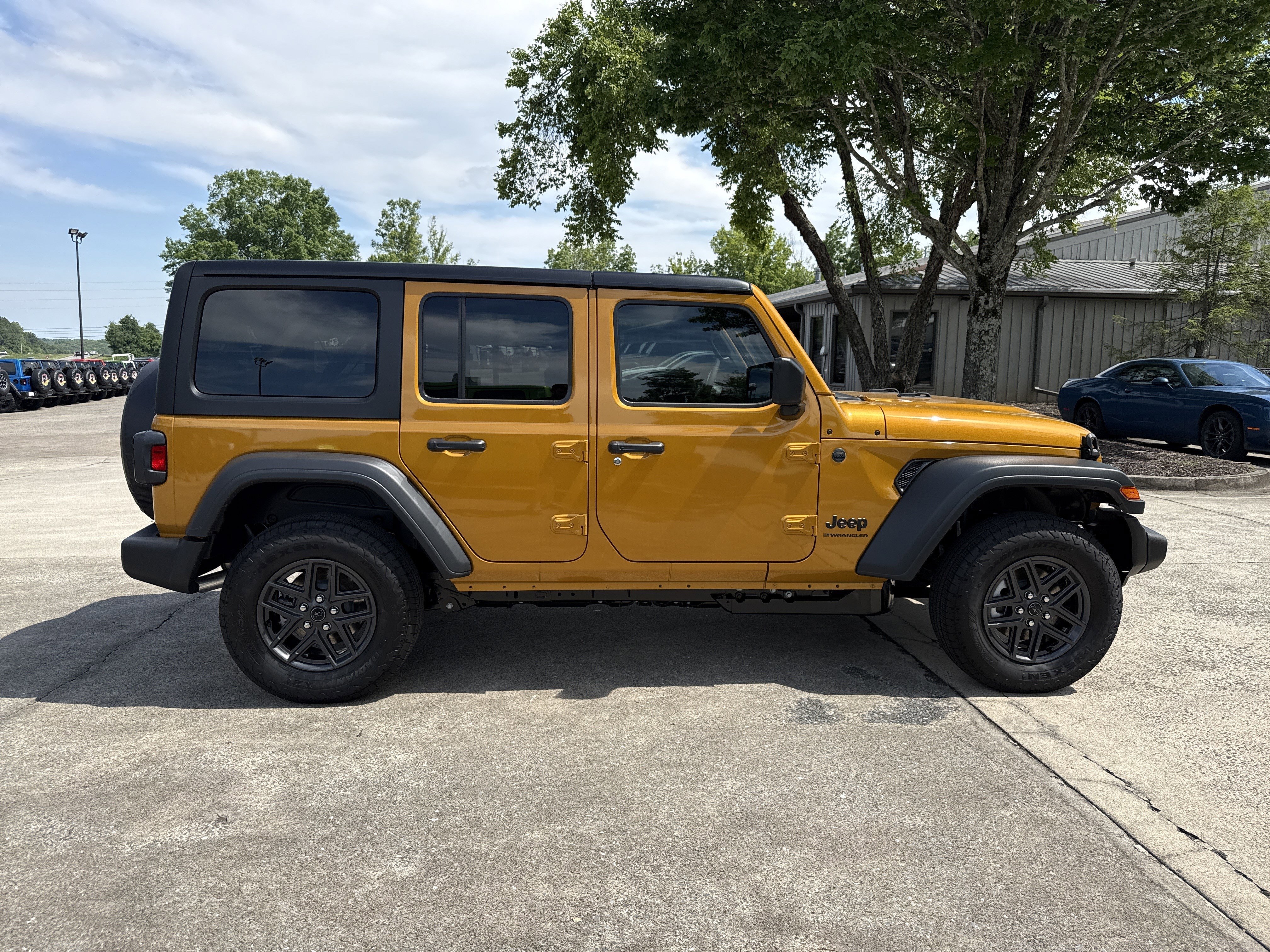 New 2026 Goldilocks Jeep Sport S image 8