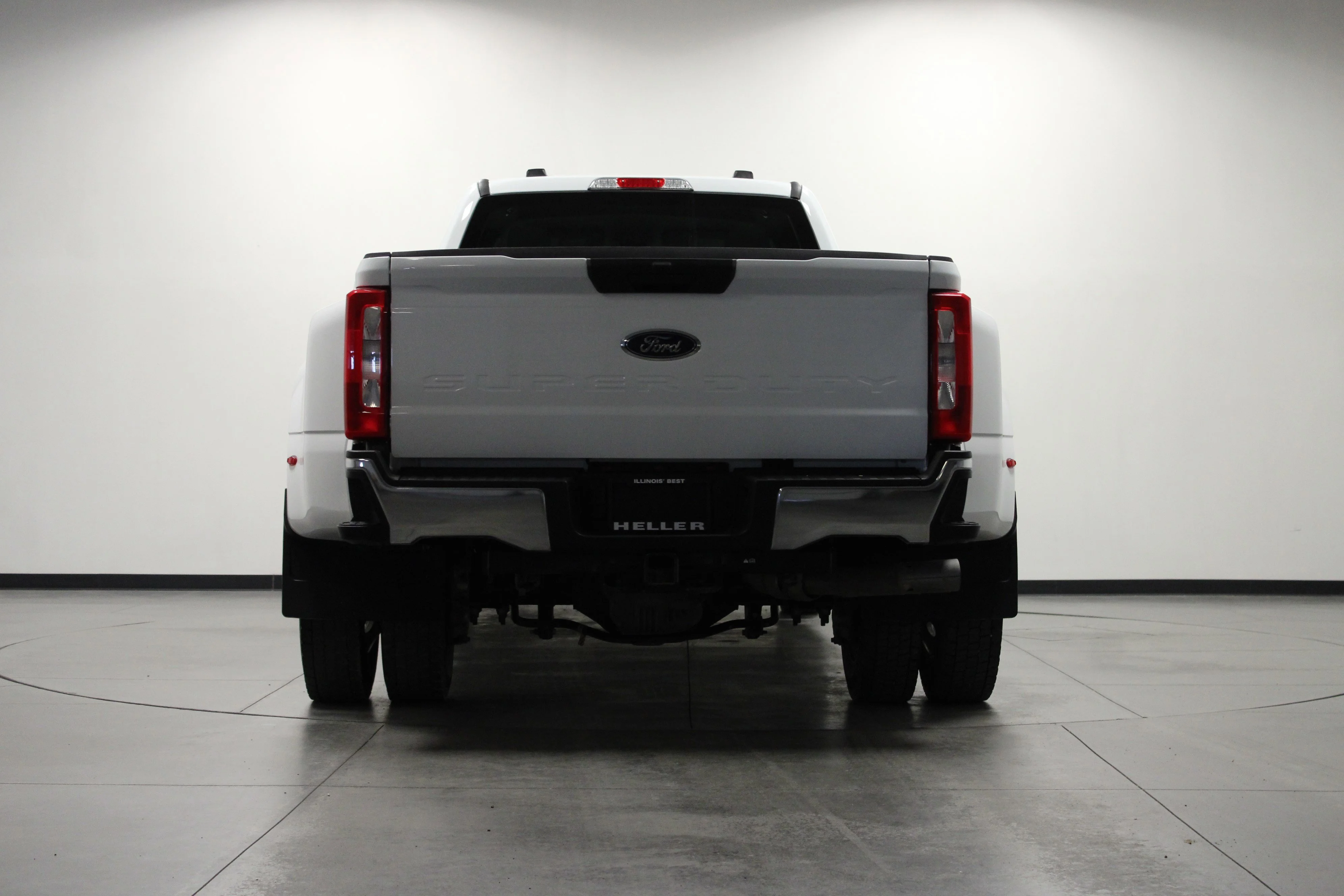 Used 2026 Oxford White Ford XLT image 5