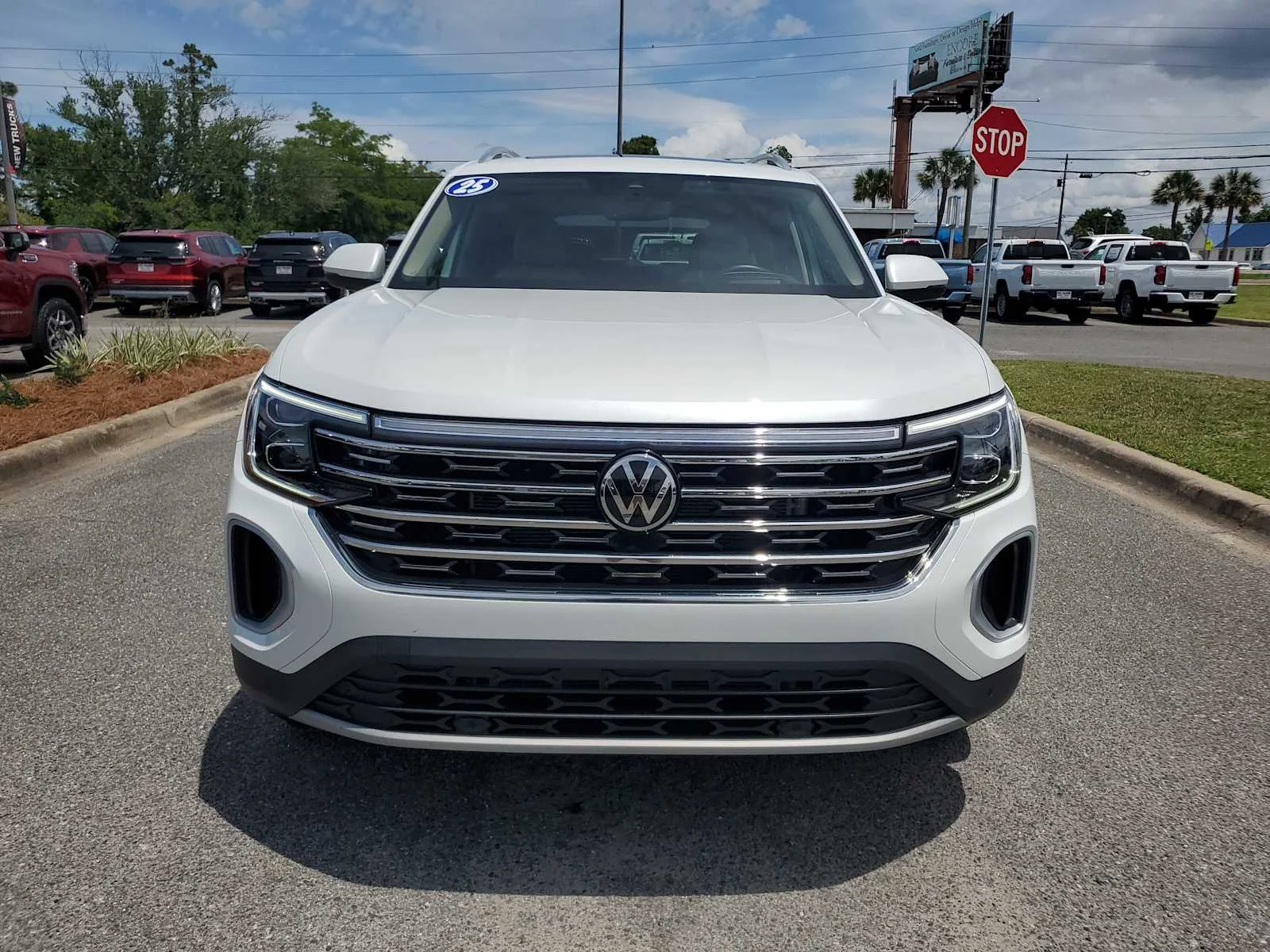 Used 2025 Opal White Pearl White Volkswagen 2.0T SEL image 9